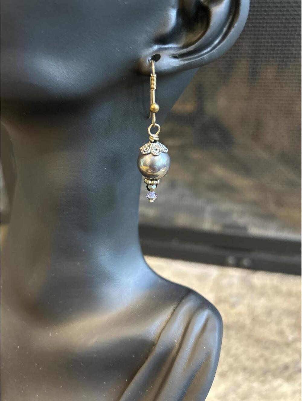 2 pairs of costume earrings